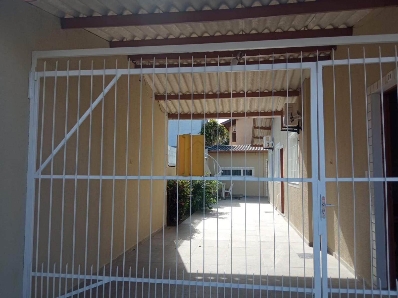 Residencial Erva Doce - 400M Da Praia De Canasvieiras フロリアノポリス エクステリア 写真